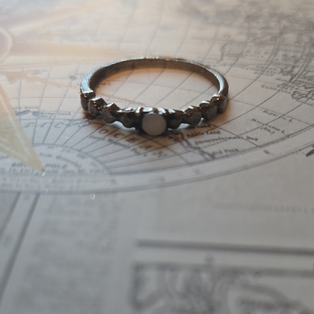 Elegant Silver Ring with White Stone
